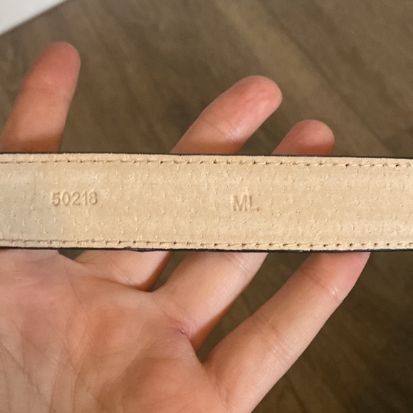 Black Croc Embossed leather ornate clasp belt Sz M/L brass buckle. - Picture 6 of 9